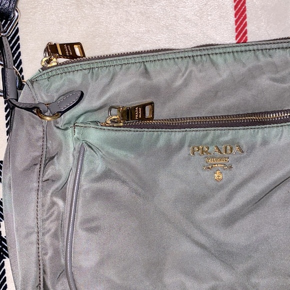 Prada Tessuto utility,flight bag made in Italy - Picture 2 of 10